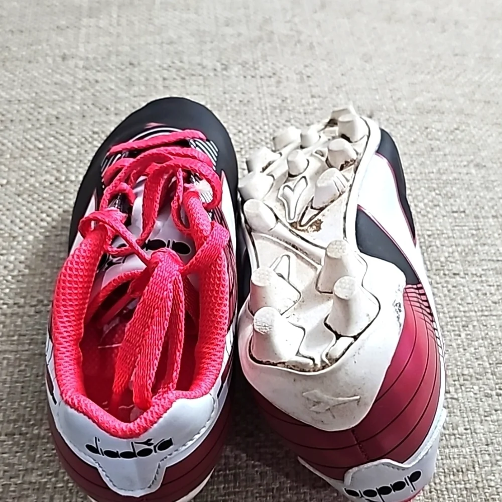 DIADORA Forzad MD Scoccer Cleats Pink white & blk sz K11.5